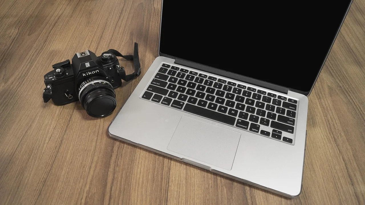 nikon, sony, canon, dslr, slr macbook, pro, table, lens, camera, capture, cinema, desk, equipment, design, technology, photographer, photographing, brown technology, brown camera, brown movie, brown desk, sony, sony, sony, dslr, dslr, dslr, dslr, dslr, capture, capture, capture. The bookkeeping routine that keeps a photography business solvent for first-year owners